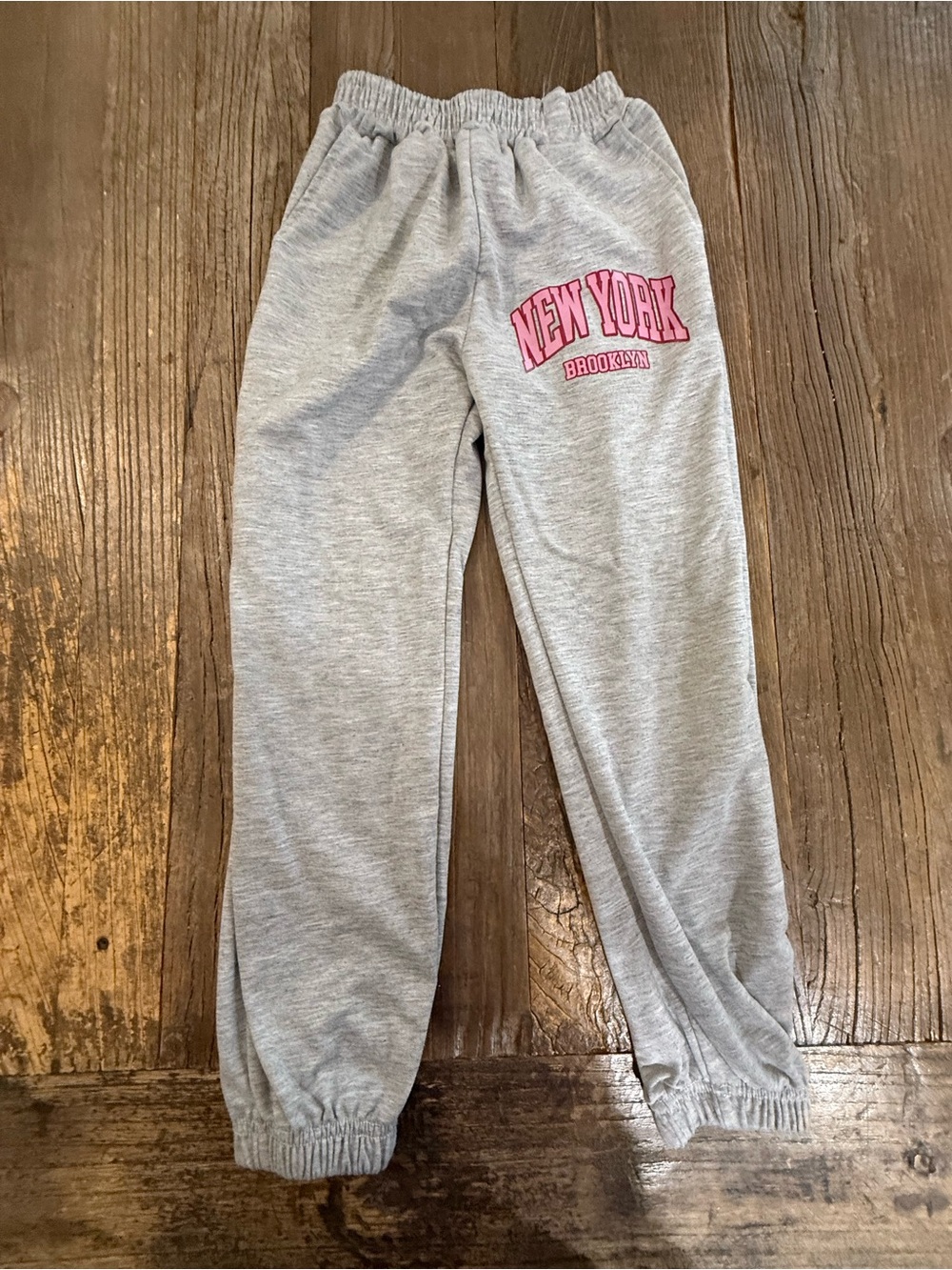 Source Unknown Grey Sweatpants with Pink New York Graphic
